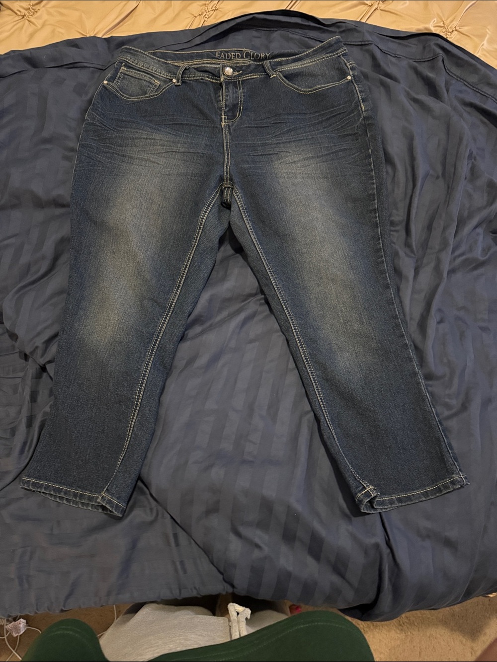 Faded Glory Dark Blue Cropped Women’s Jeans
